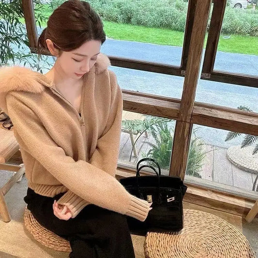 Gilet Zippé en Tricot avec Col en Fourrure – Élégant & Confort d’Hiver